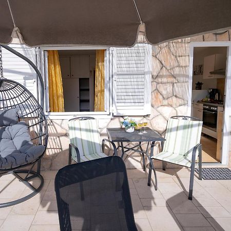 Apartments Lucic Хвар Экстерьер фото