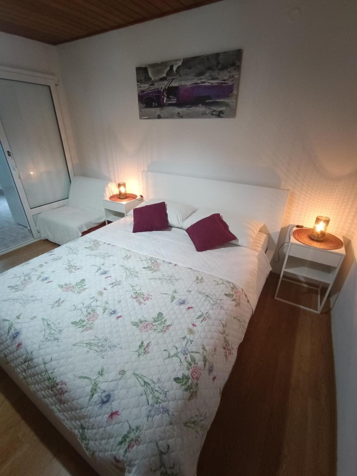 Apartments Lucic Хвар Экстерьер фото