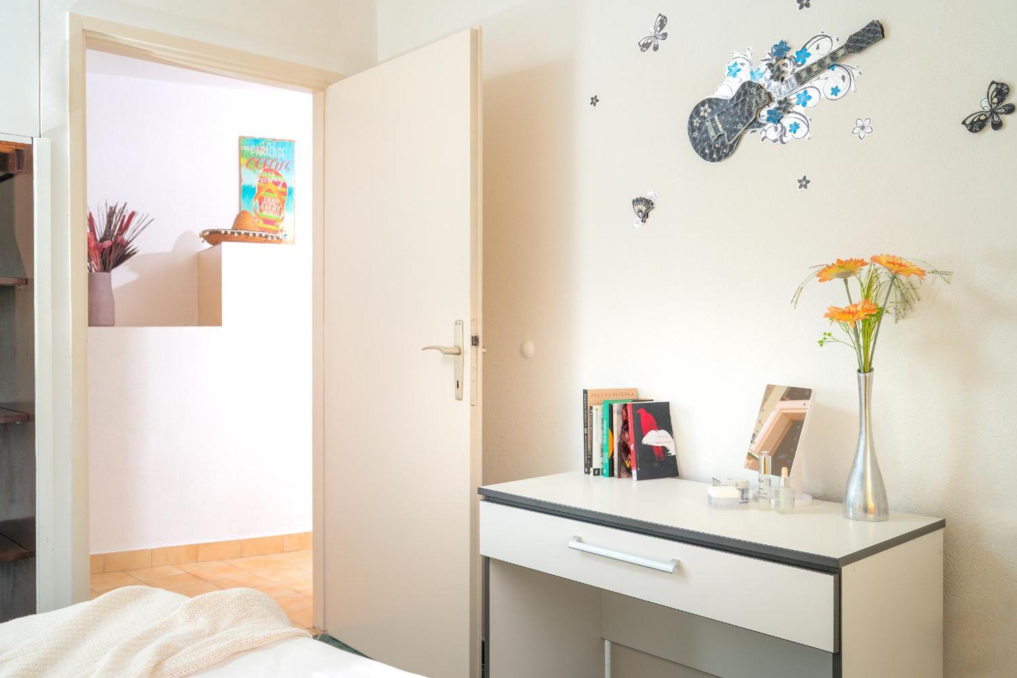 Apartments Lucic Хвар Экстерьер фото