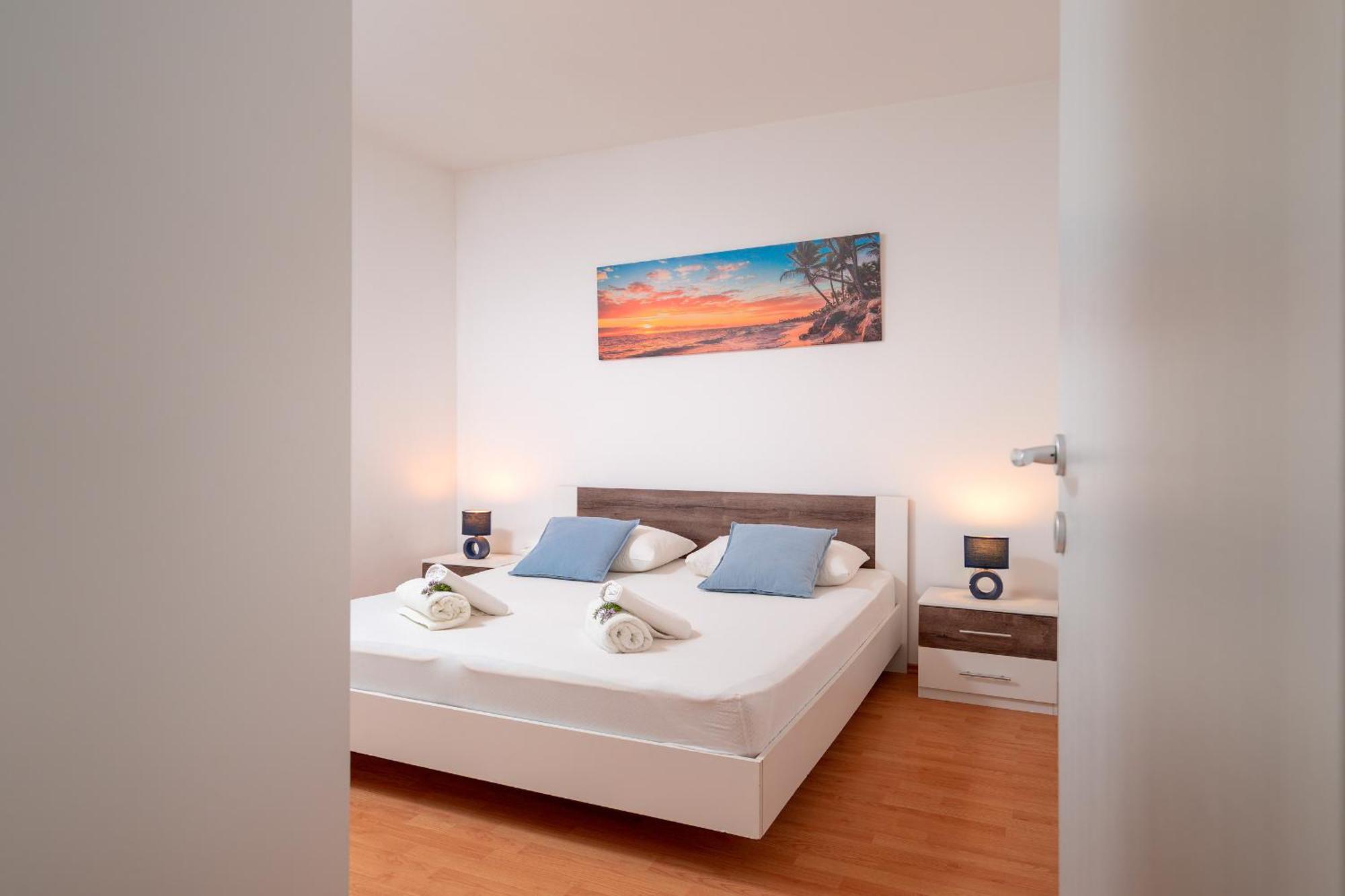 Apartments Lucic Хвар Экстерьер фото